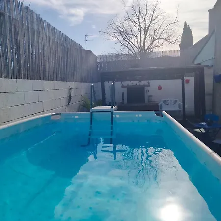 Maison Entiere Avec Piscine Сasa de vacaciones *