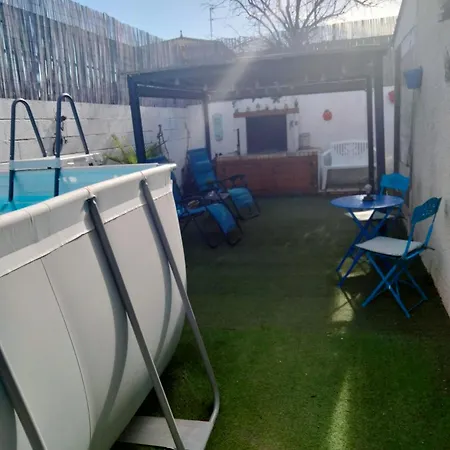 Maison Avec Piscine Holiday home *